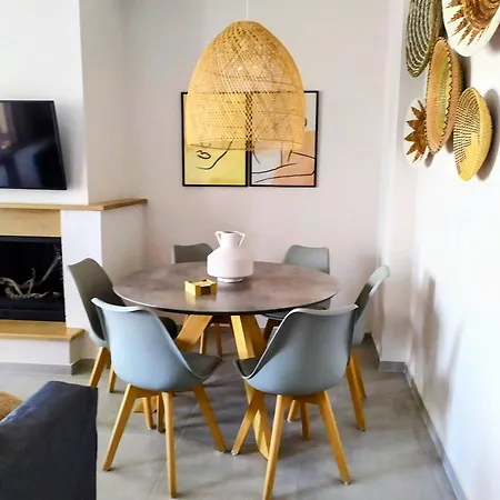 Europa,2br,2bth With Private Pool And Stunning Sea Views Vilă