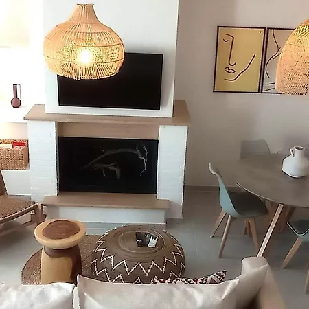 Europa,2br,2bth With Private Pool And Stunning Sea Views Vilă