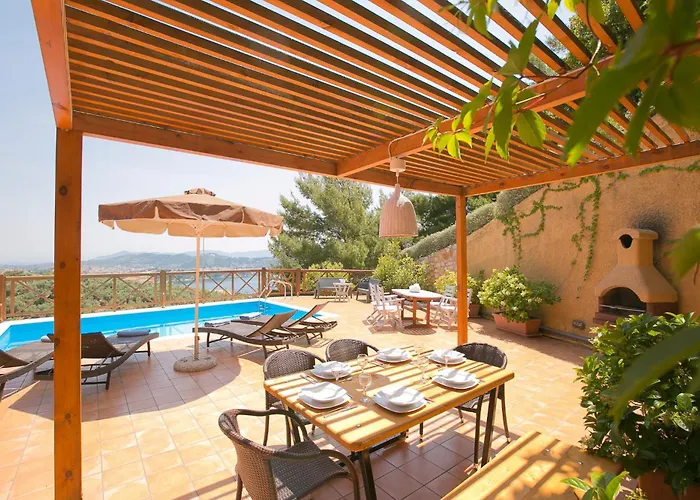 Villa Europa,2br,2bth With Private Pool And Stunning Sea Views *